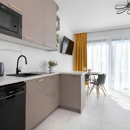 Nowoczesny Dom Z Ogrodem Idealny Dla Rodziny By Renters 펜션 *